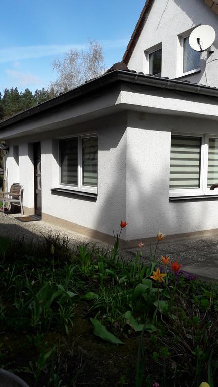 Ferienhaus Im Gruenen/Monteurzimmer Oranienburg Ngoại thất bức ảnh
